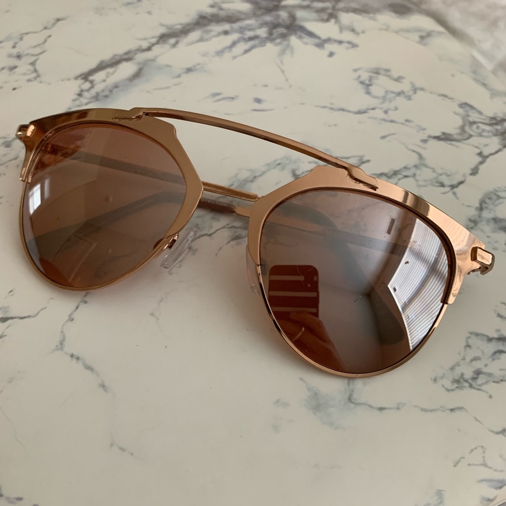 Rose gold mirrored sunglasses